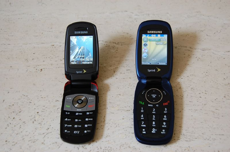 Illustration for article titled Sprint's New Samsung Phones: What Difference Does $100 Make?